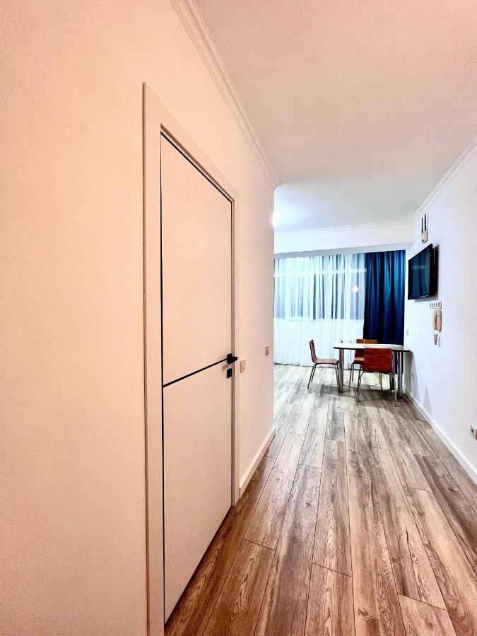 Hyat Apartment Bischkek Exterior foto